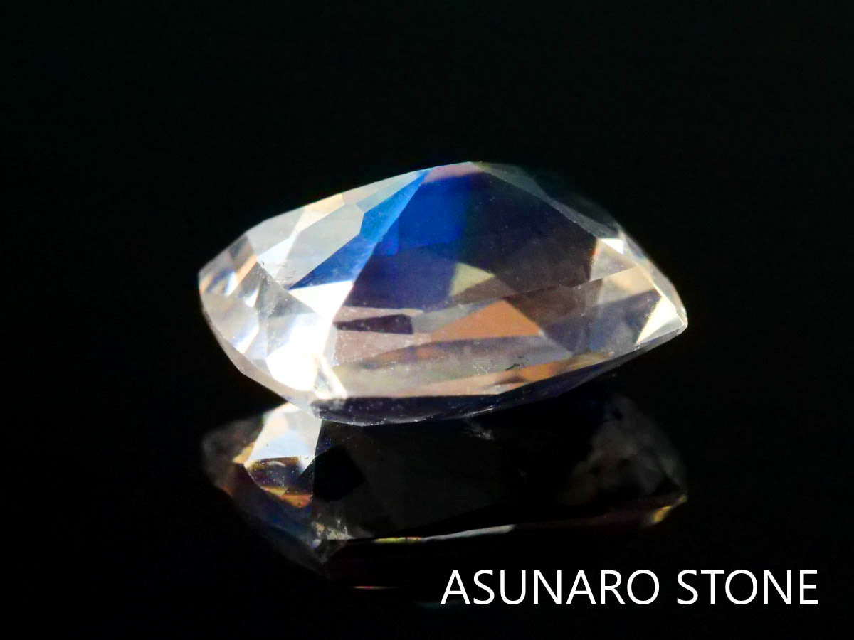 アンデシンラブラドライト  クッションカット　マダガスカル産　　0.84ct【230329-1559】