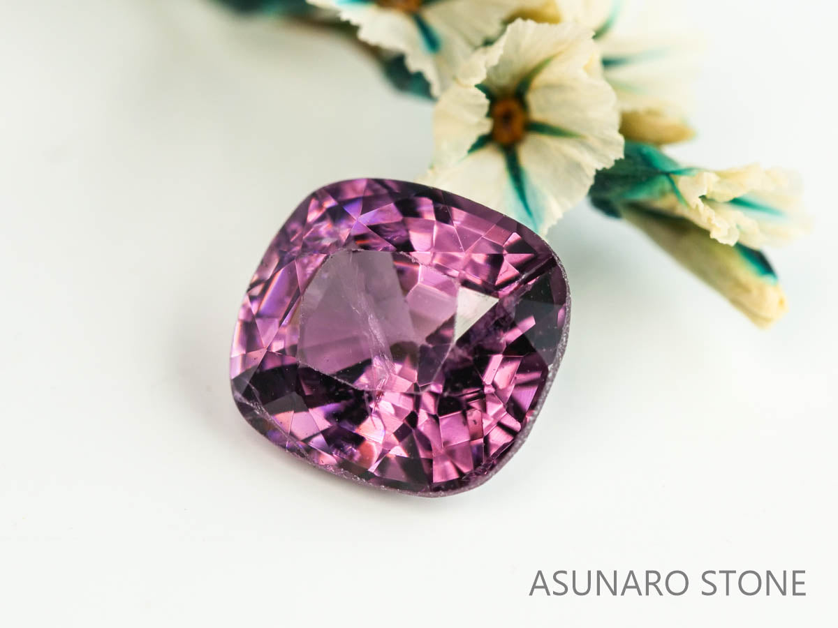 スピネル 　クッションカット　スリランカ産　1.05ct　【230522-1673】