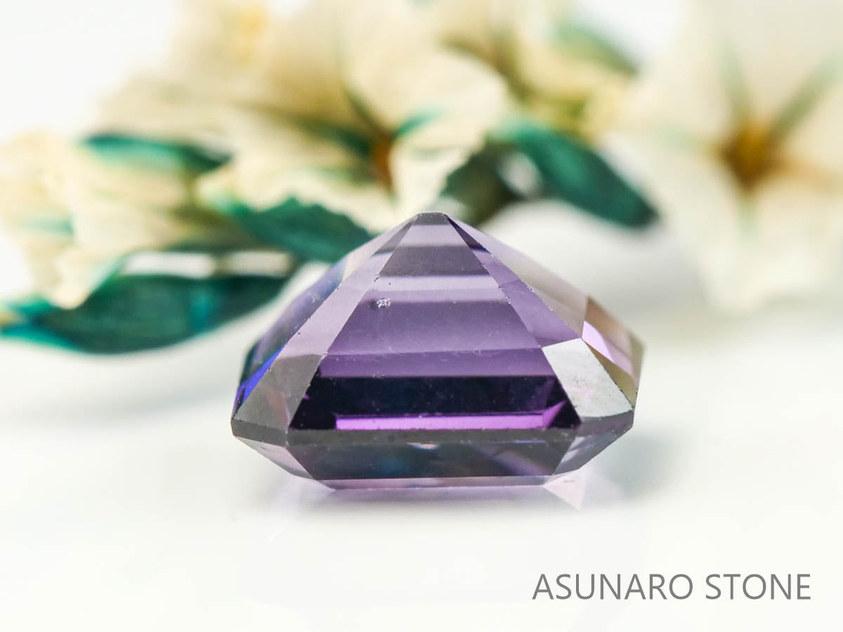 スピネル 　エメラルドカット　スリランカ産　0.79ct　【230522-1679】