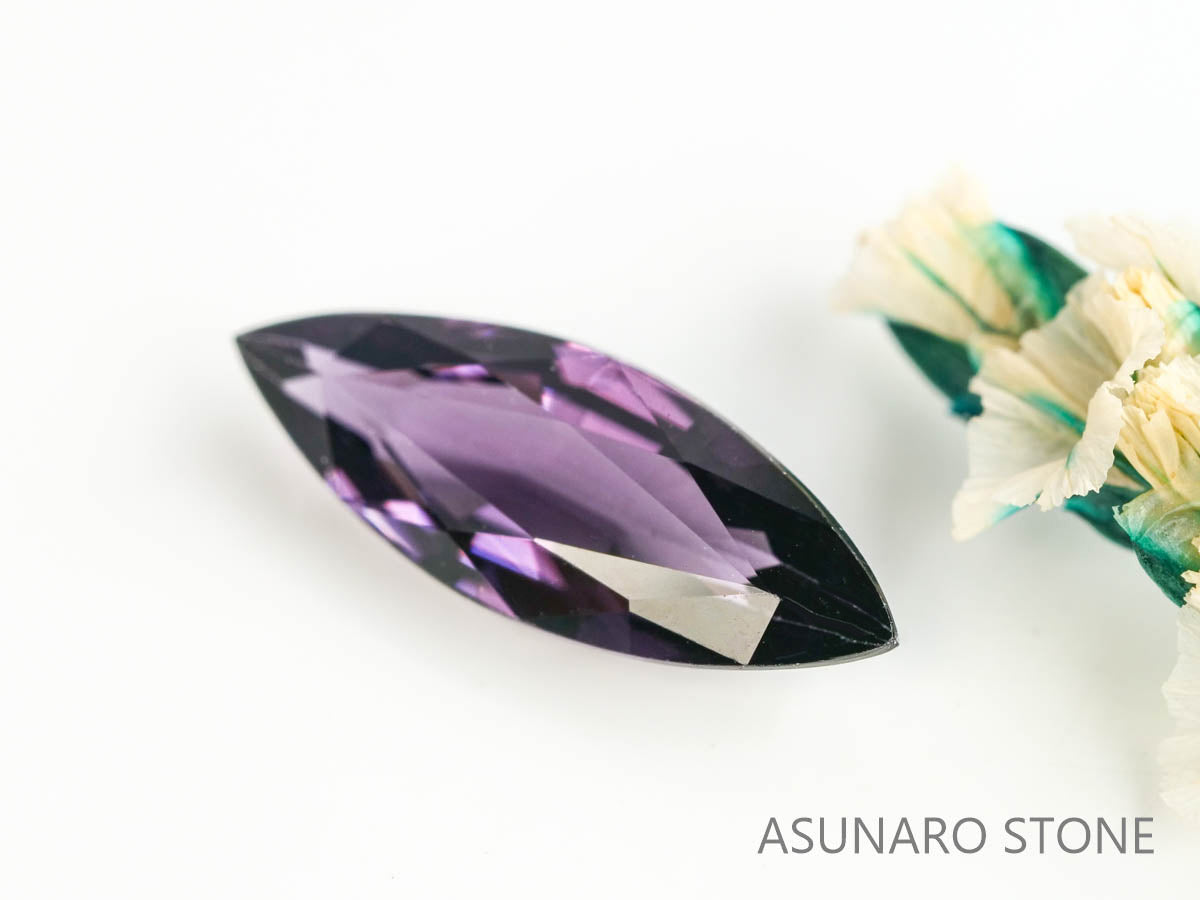 スピネル 　マーキスカット　スリランカ産　1.44ct　【230522-1680】