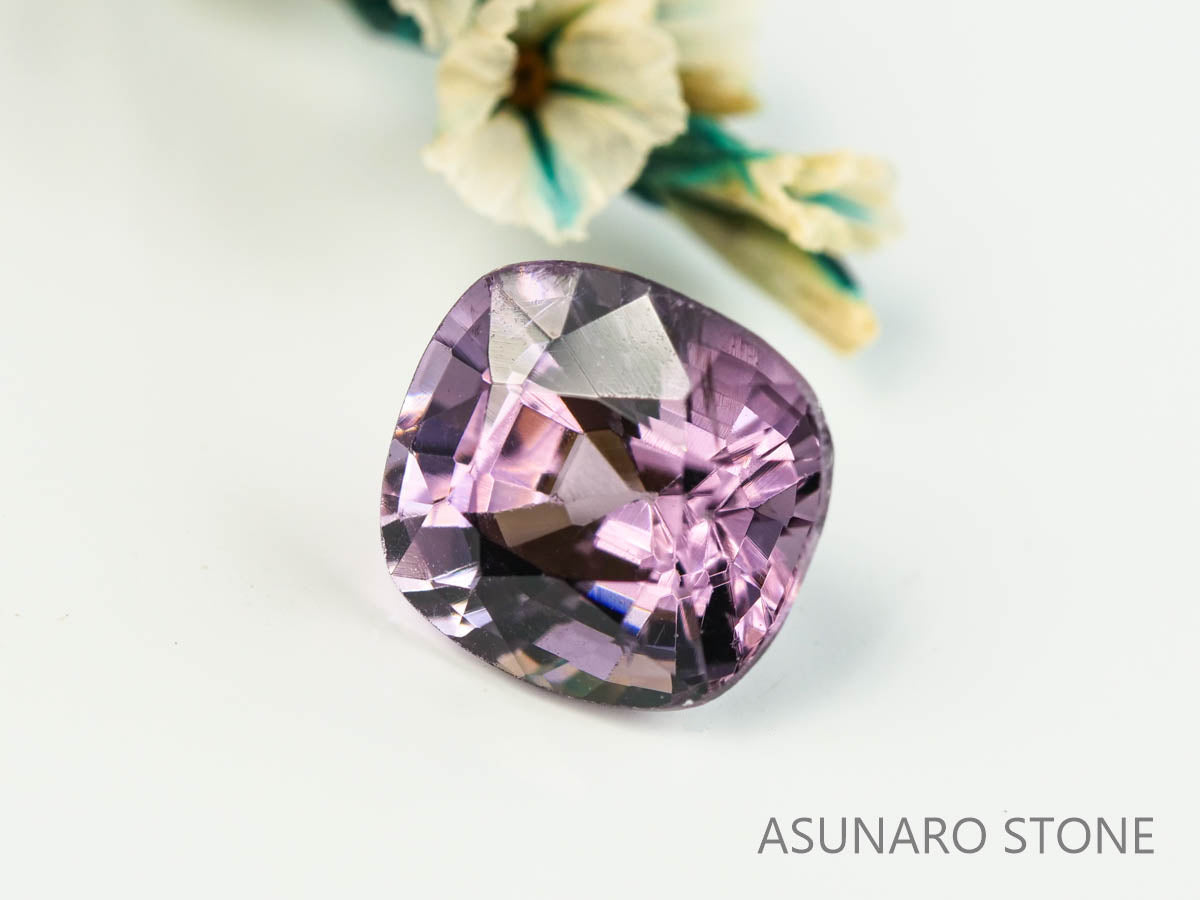スピネル 　クッションカット　スリランカ産　1.44ct　【230522-1681】