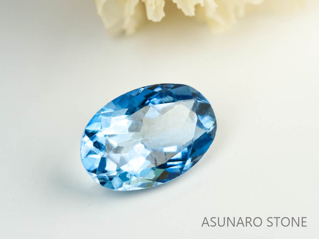 サンタマリアアクアマリン オーバルカット ブラジル産　0.38ct【230529-1702】