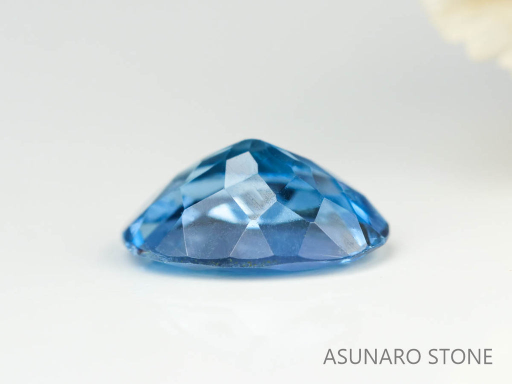 サンタマリアアクアマリン オーバルカット ブラジル産　0.38ct【230529-1702】
