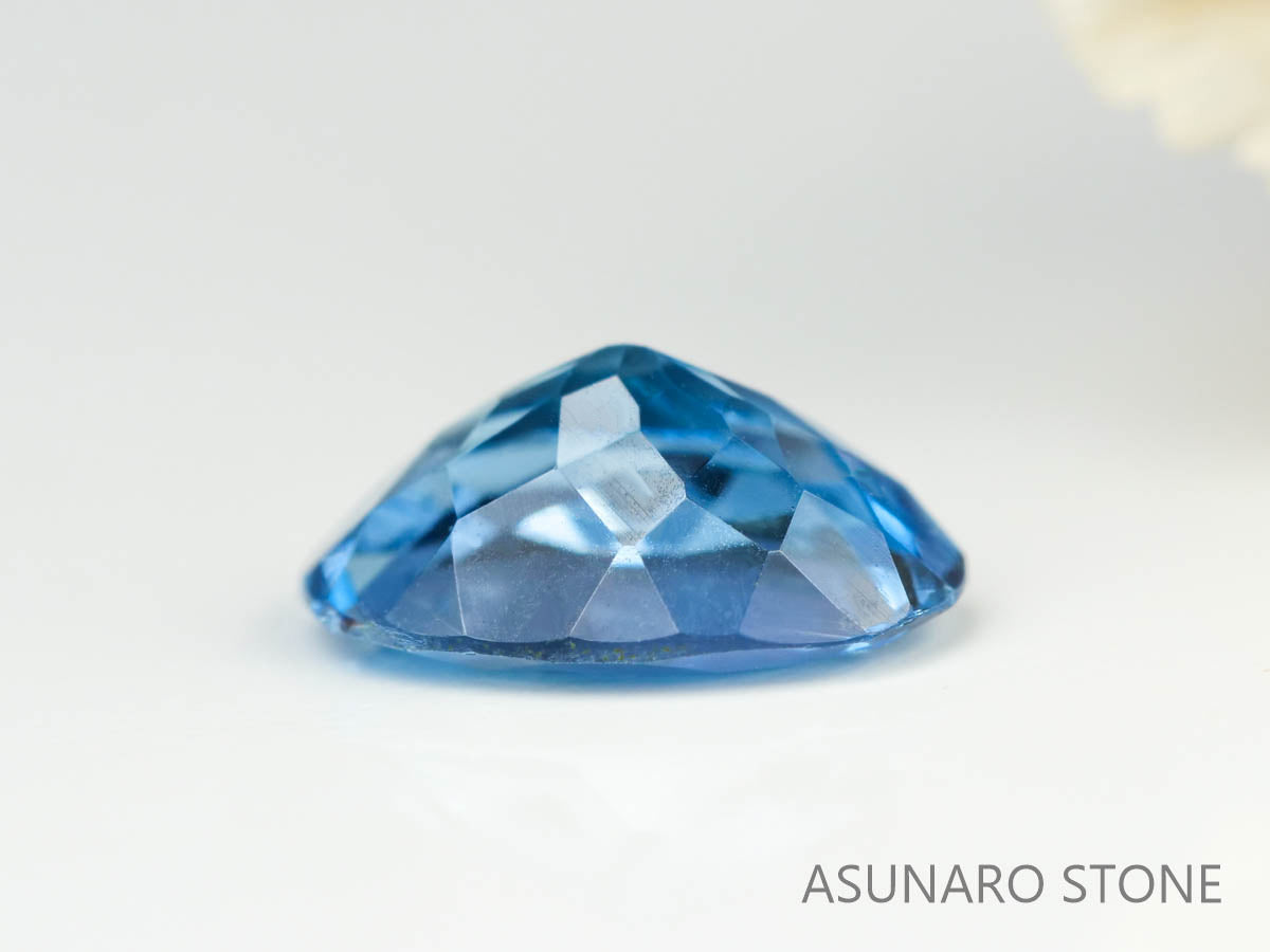 サンタマリアアクアマリン オーバルカット ブラジル産　0.38ct【230529-1702】