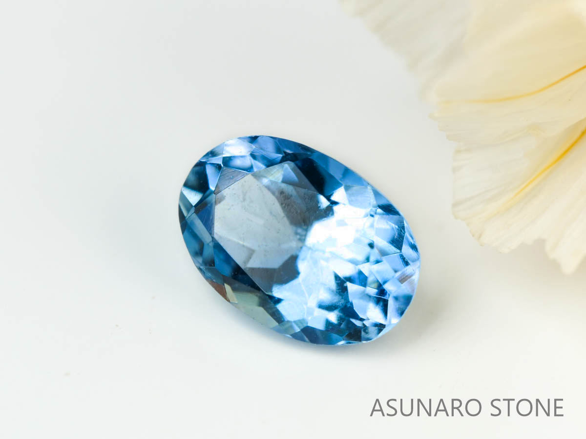 サンタマリアアクアマリン オーバルカット ブラジル産　0.45ct【230529-1703】
