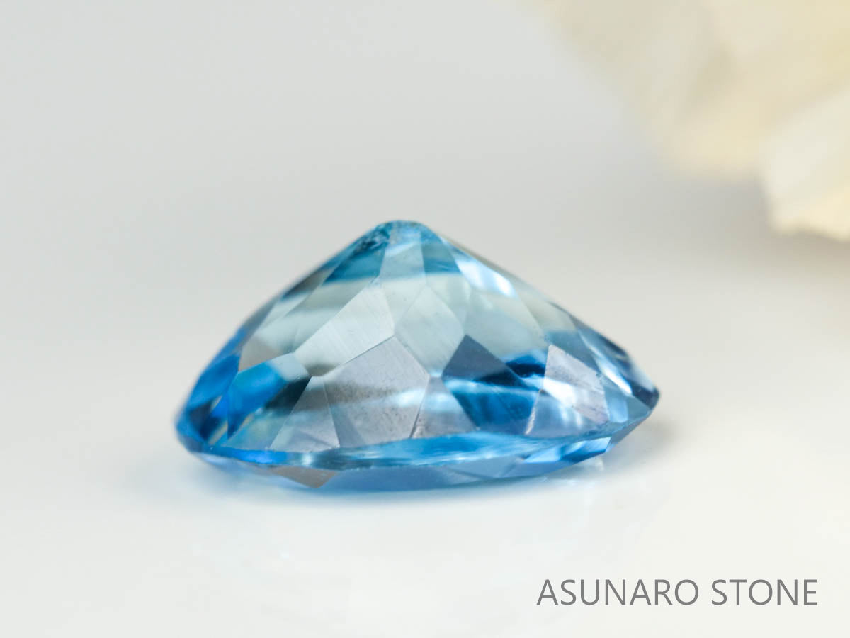 サンタマリアアクアマリン オーバルカット ブラジル産　0.45ct【230529-1703】