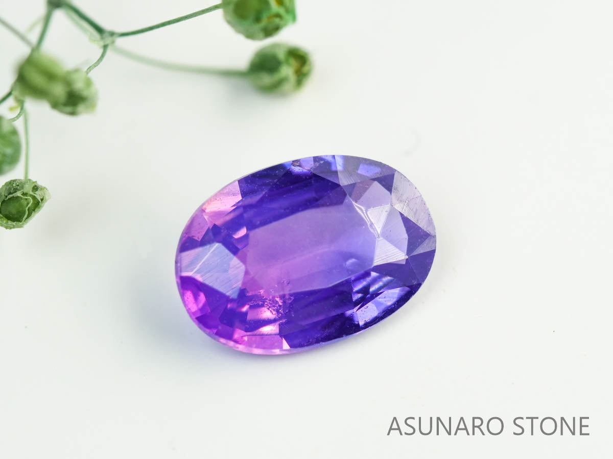 シルキーバイカラーサファイア 　オーバルカット　 スリランカ産　0.69ct【230619-1666】