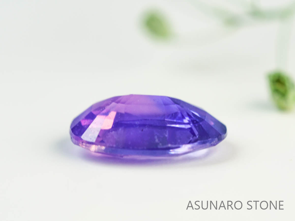 シルキーバイカラーサファイア 　オーバルカット　 スリランカ産　0.69ct【230619-1666】