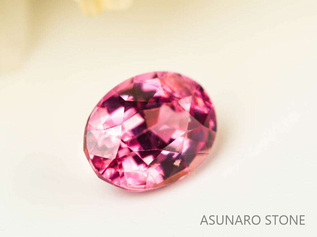 ホットピンクスピネル 　オーバルカット　スリランカ産　0.21ct　【230731-606】