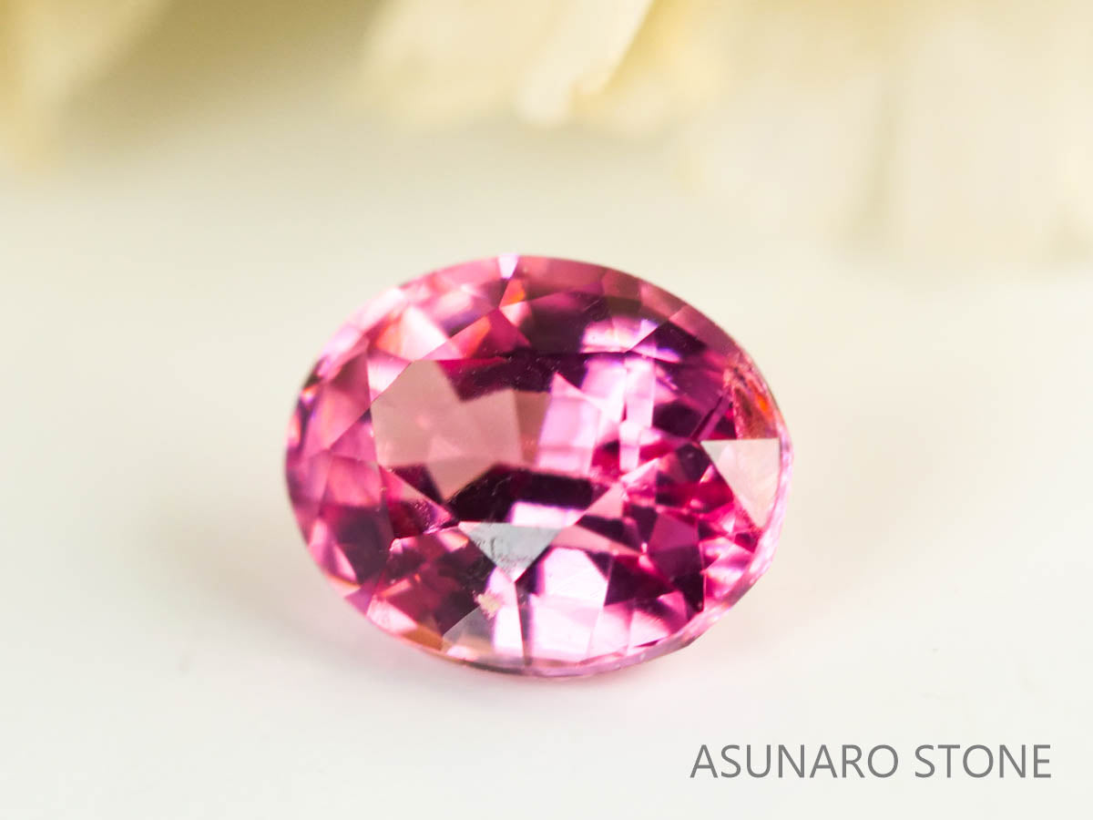 ホットピンクスピネル 　オーバルカット　スリランカ産　0.21ct　【230731-606】