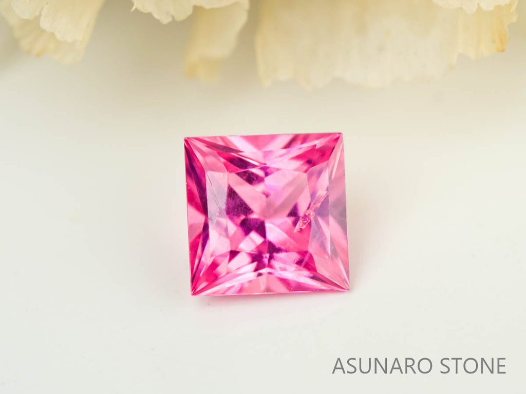 ホットピンクスピネル 　プリンセスカット　スリランカ産　0.15ct　【230731-1671】