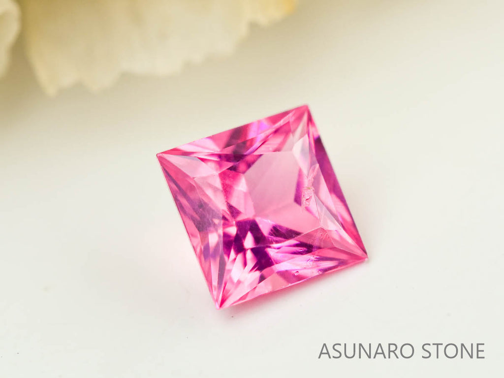 ホットピンクスピネル 　プリンセスカット　スリランカ産　0.15ct　【230731-1671】