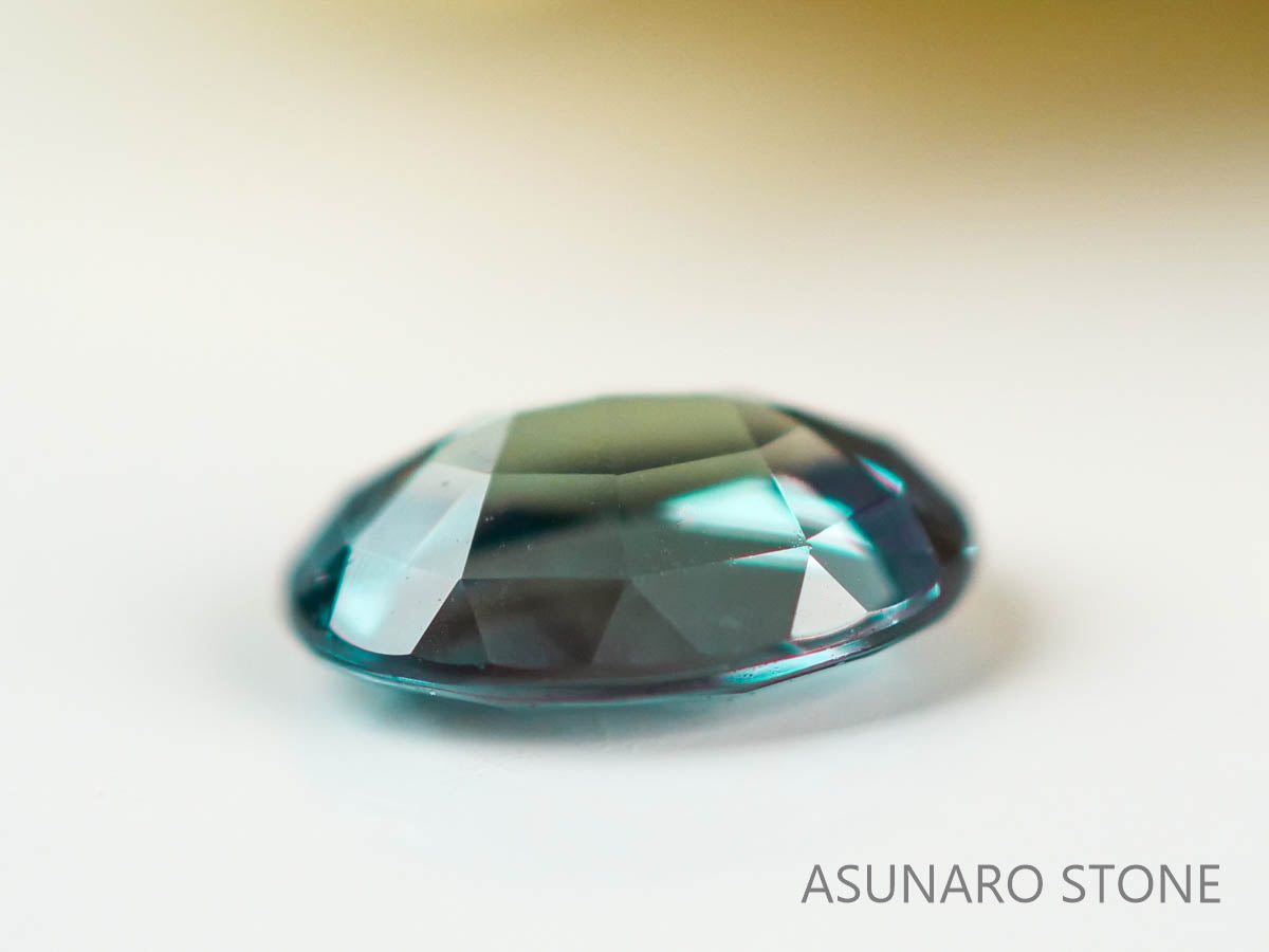 アレキサンドライト　オーバルカット　 ブラジル産　0.10ct【230727-1731】