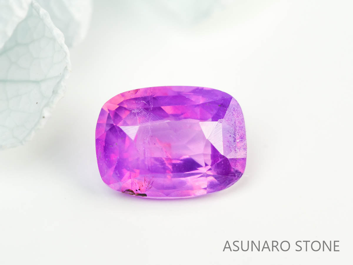 シルキーパープルサファイア 　クッションカット　 スリランカ産　0.81ct【230703-1739】