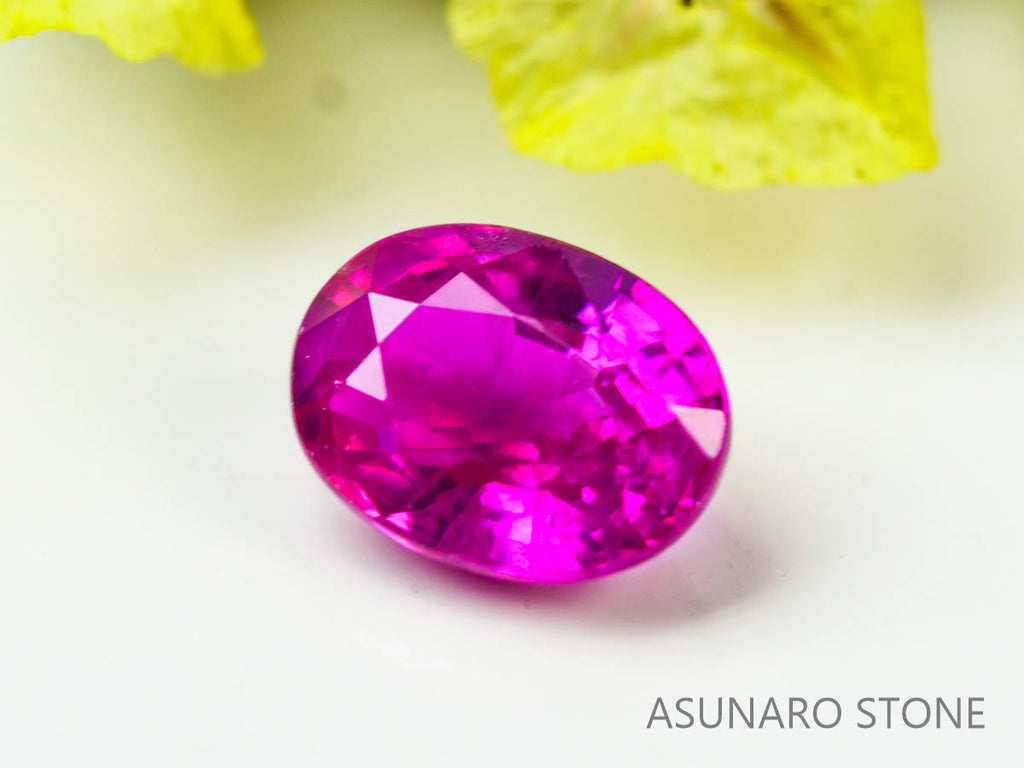 ピジョンブラッドルビー　オーバルカット　 タイ産　0.22ct　鑑別書付き  【230815-222】