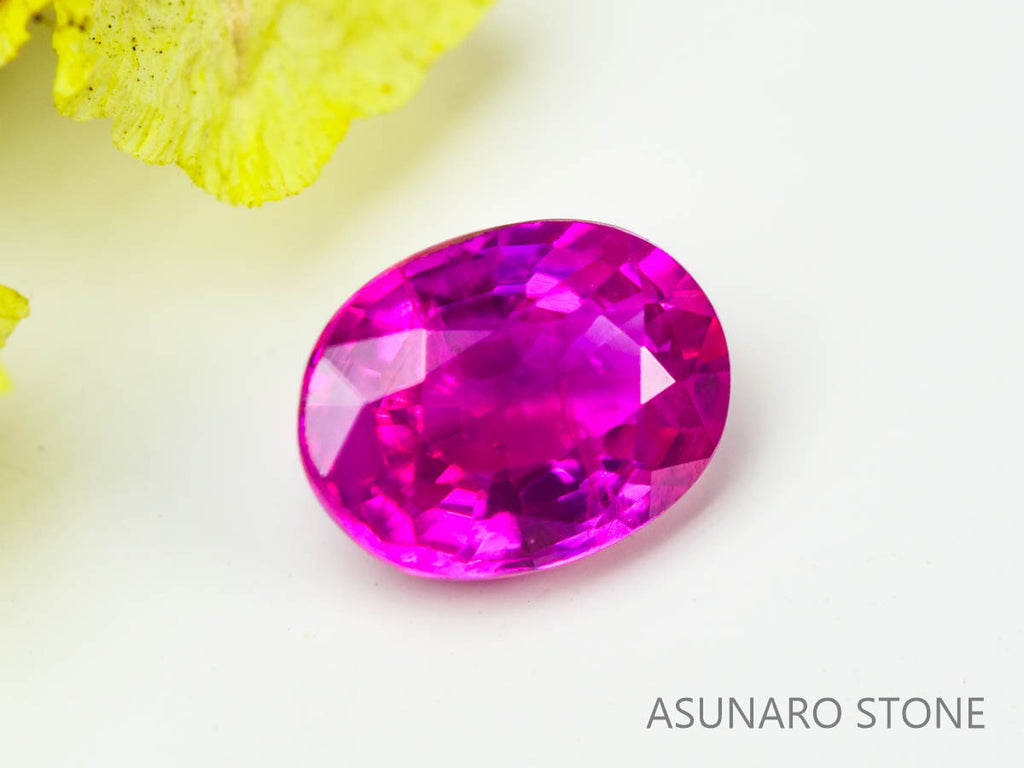 ピジョンブラッドルビー　オーバルカット　 タイ産　0.22ct　鑑別書付き  【230815-222】