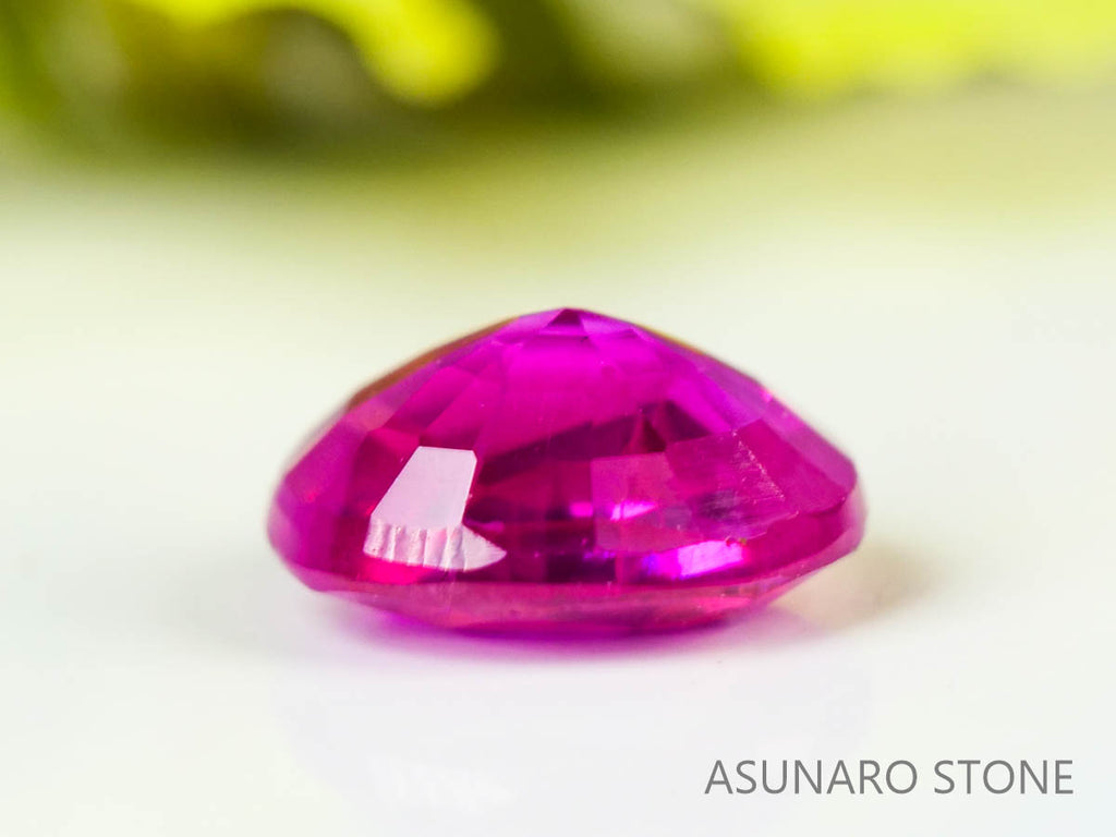 ピジョンブラッドルビー　オーバルカット　 タイ産　0.22ct　鑑別書付き  【230815-222】