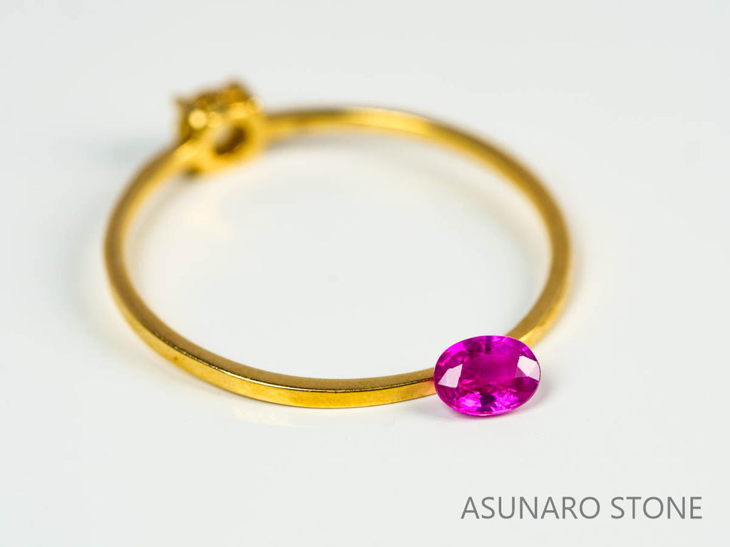 ピジョンブラッドルビー　オーバルカット　 タイ産　0.22ct　鑑別書付き  【230815-222】