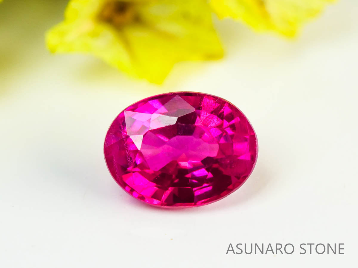 ピジョンブラッドルビー　オーバルカット　 タイ産　0.24ct　鑑別書付き  【230815-224】