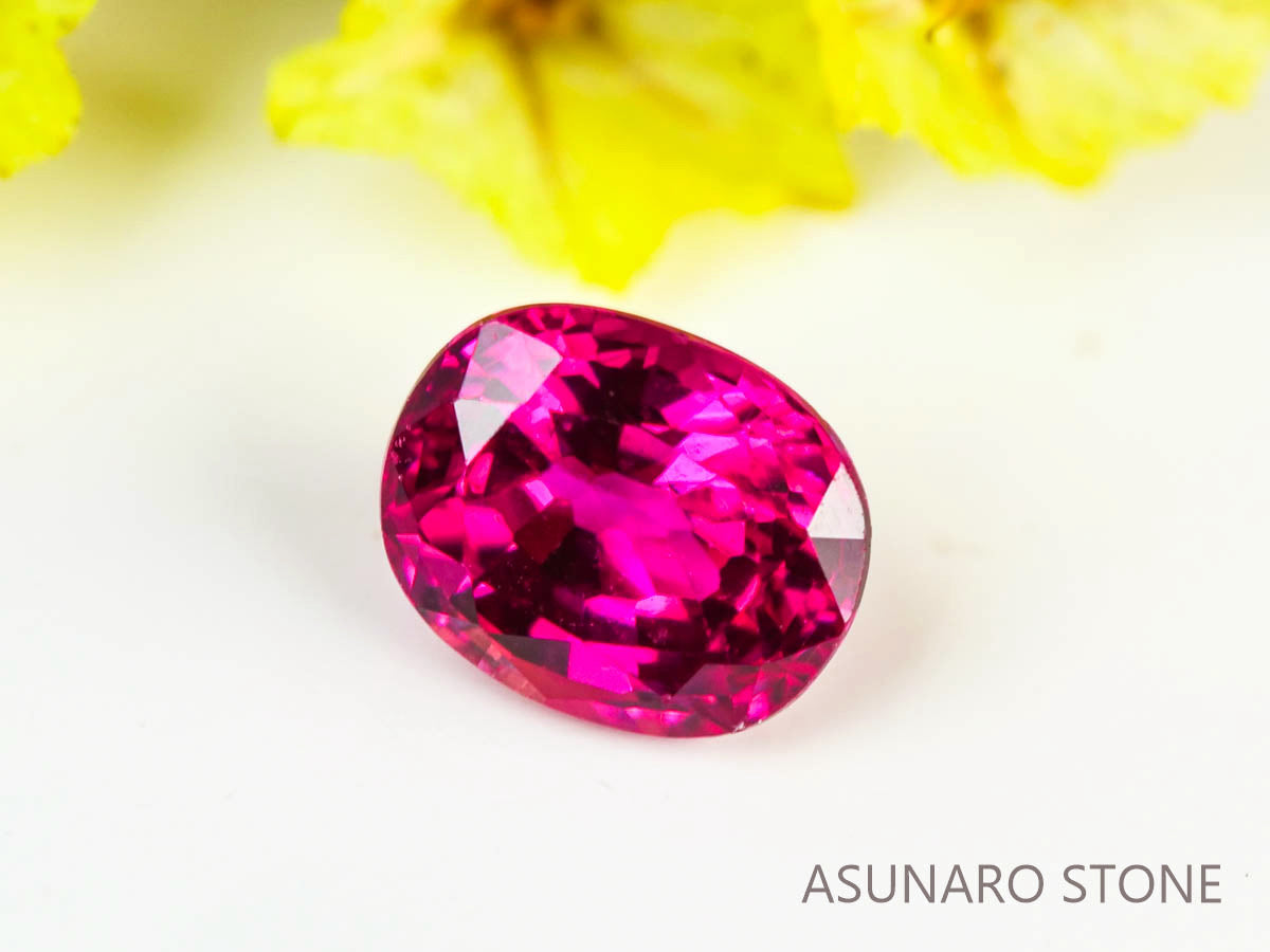 ピジョンブラッドルビー　オーバルカット　 タイ産　0.27ct　鑑別書付き  【230815-225】