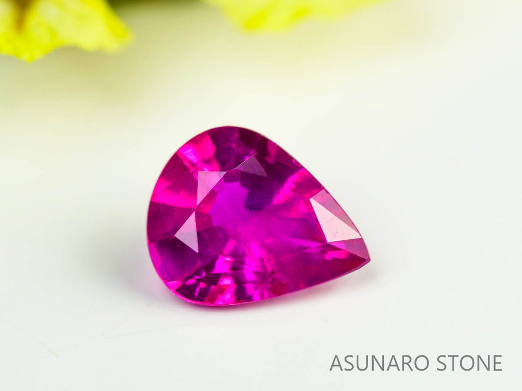 ピジョンブラッドルビー　ペアシェイプ　 タイ産　0.25ct　鑑別書付き  【230815-227】