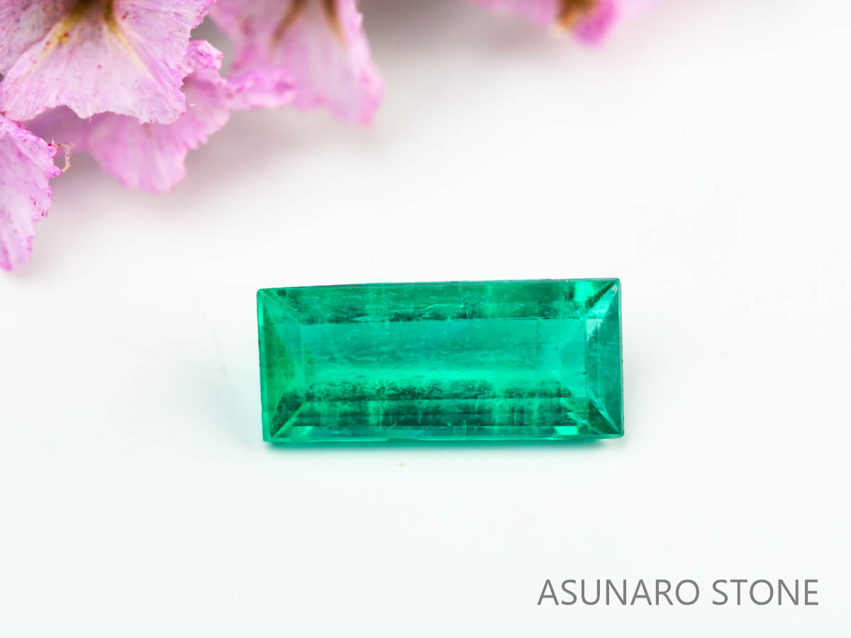 エメラルド　スクエアカット　コロンビア産　0.33ct【230906-1826】