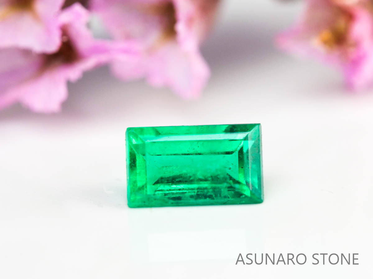 エメラルド　スクエアカット　コロンビア産　0.15ct【230906-1828】