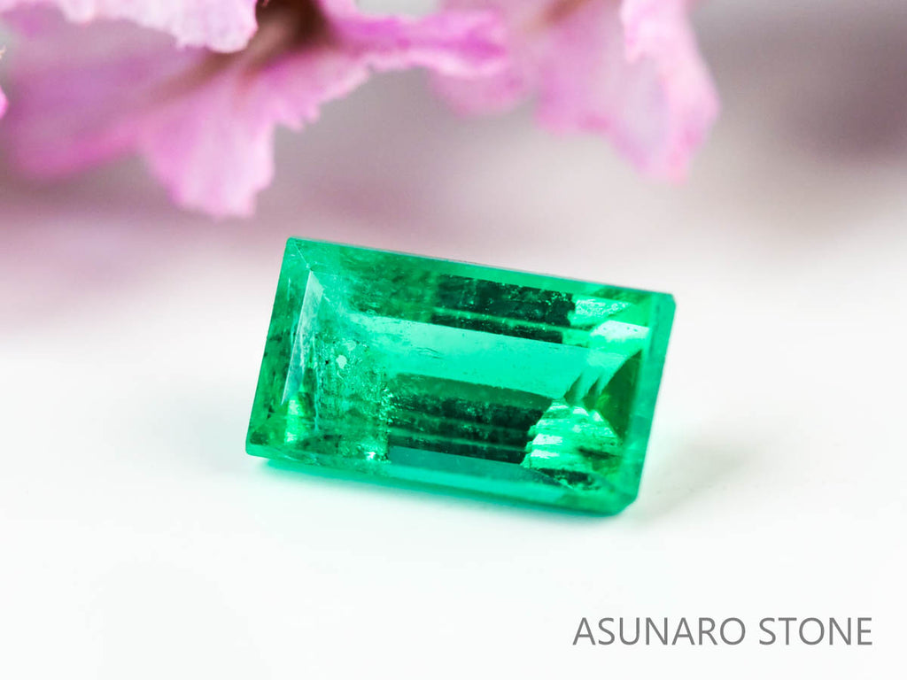 エメラルド　スクエアカット　コロンビア産　0.13ct【230906-1830】