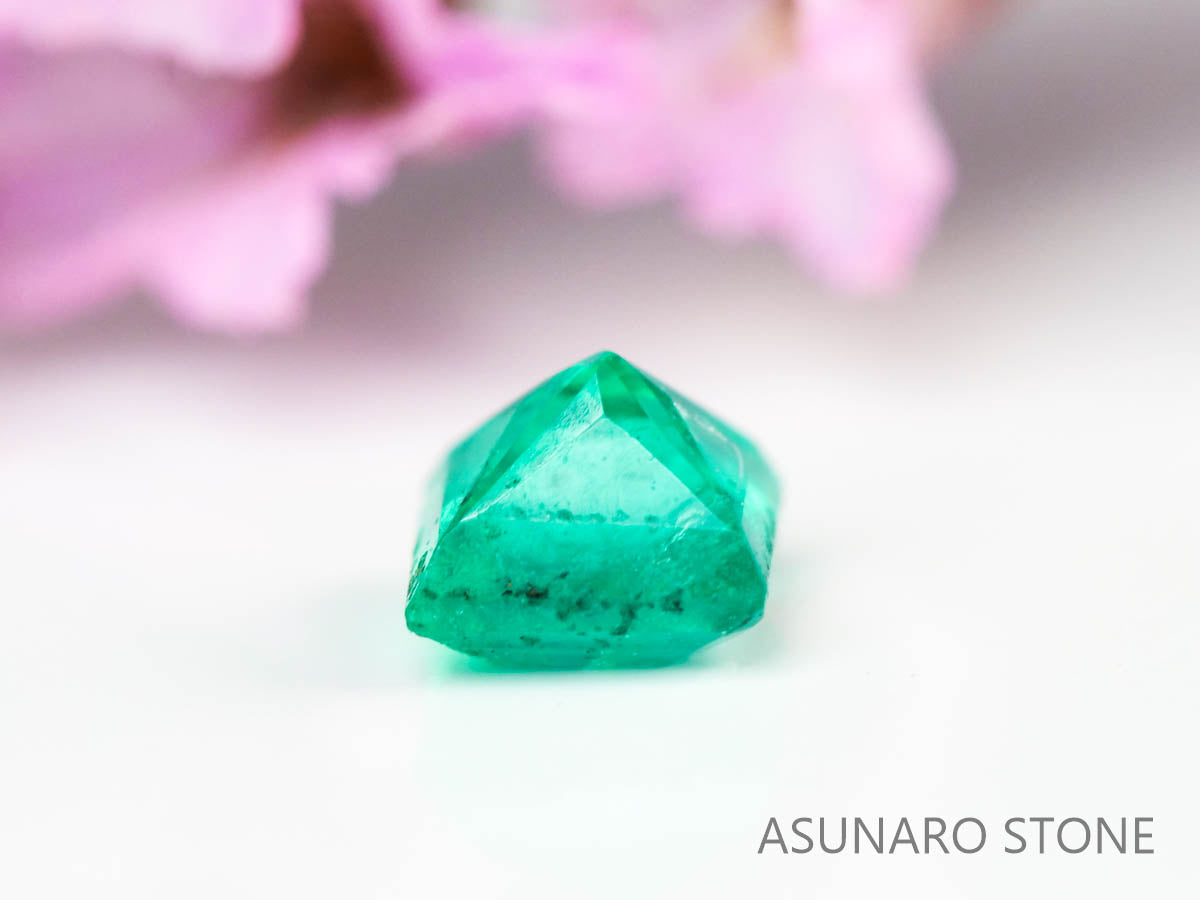 エメラルド　プリンセスカット　コロンビア産　0.09ct【230906-1831】