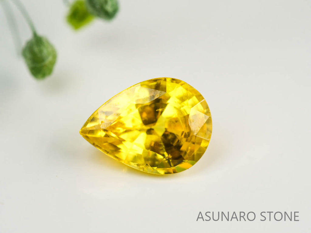 イエローサファイア 　ペアシェイプ　 スリランカ産　0.63ct【230816-1843】
