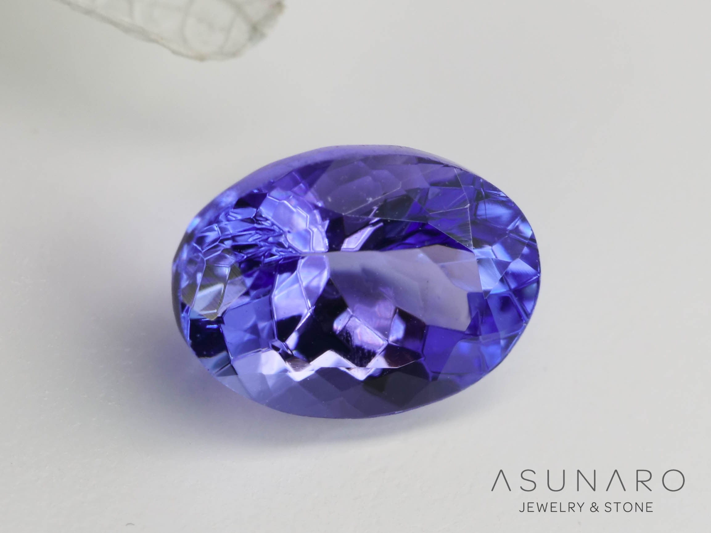 タンザナイト  オーバルカット　タンザニア産　0.88ct【240808-1796】