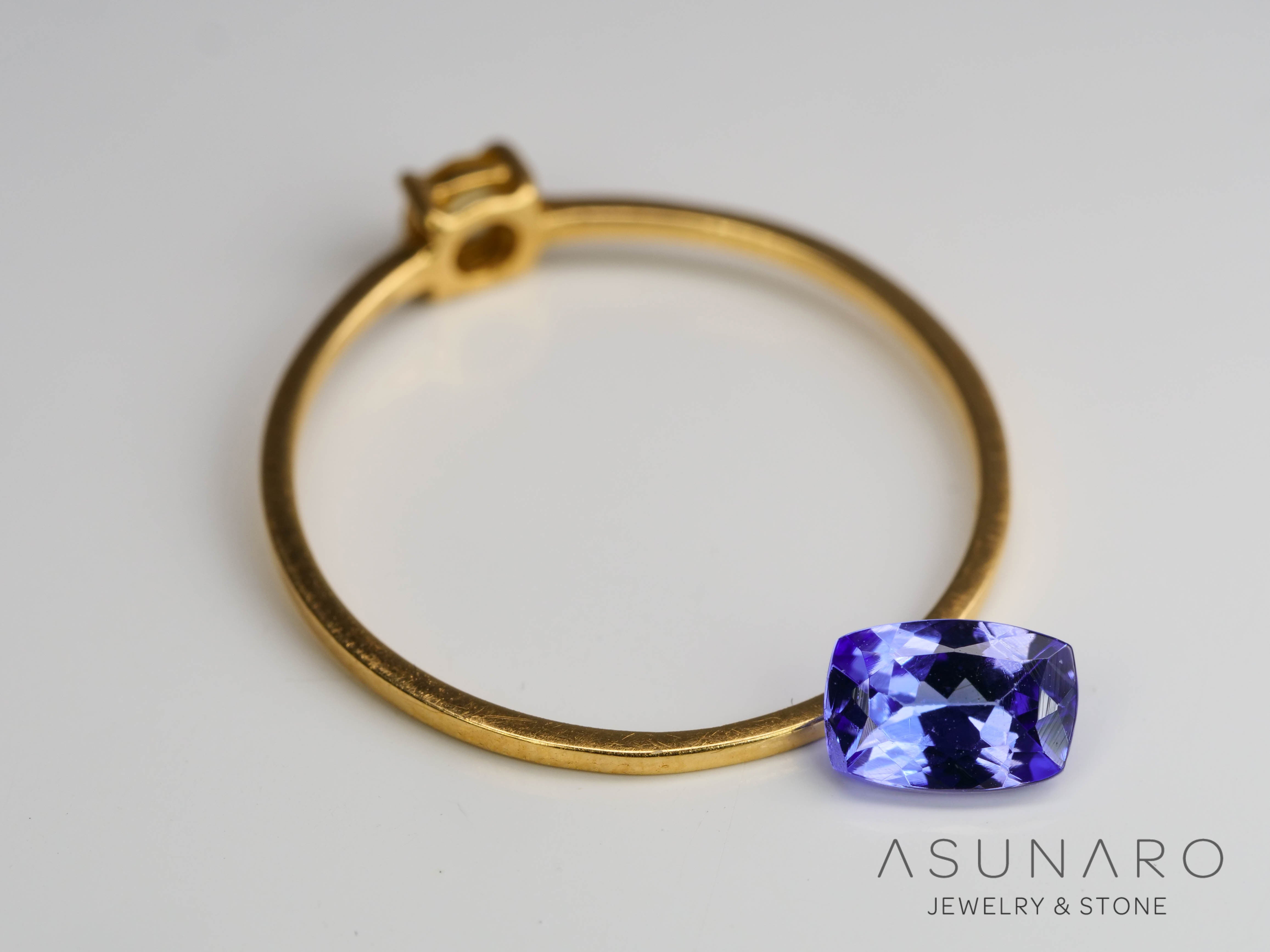 タンザナイト クッションカット タンザニア産 0.54ct【240808-1801