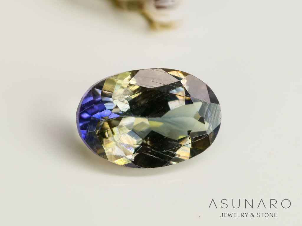 バイカラーゾイサイト（タンザナイト） オーバルカット　タンザニア産　0.50ct【250130-1788】