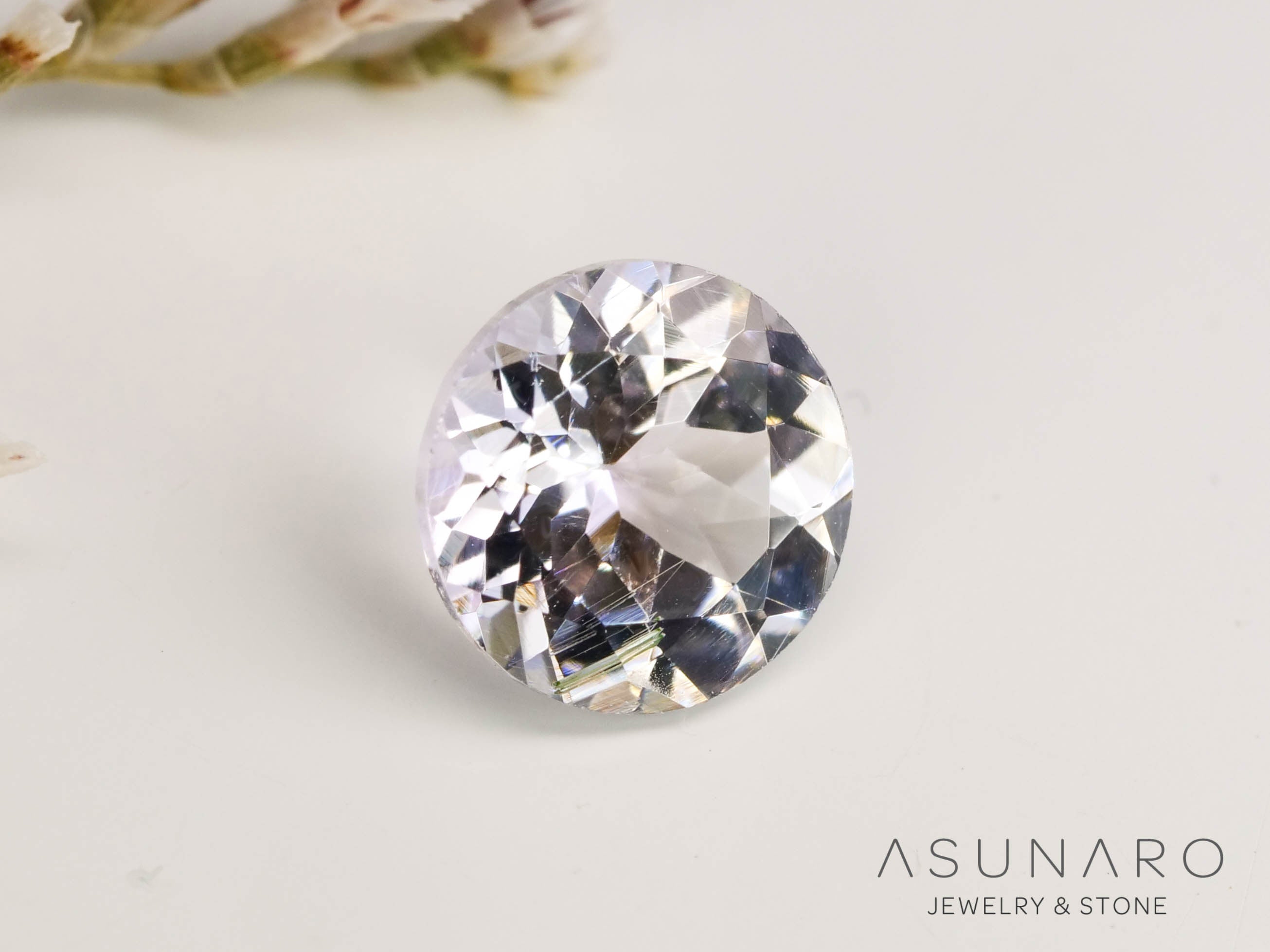 バイカラーゾイサイト（タンザナイト） ラウンドカット　タンザニア産　0.65ct【250130-1789】