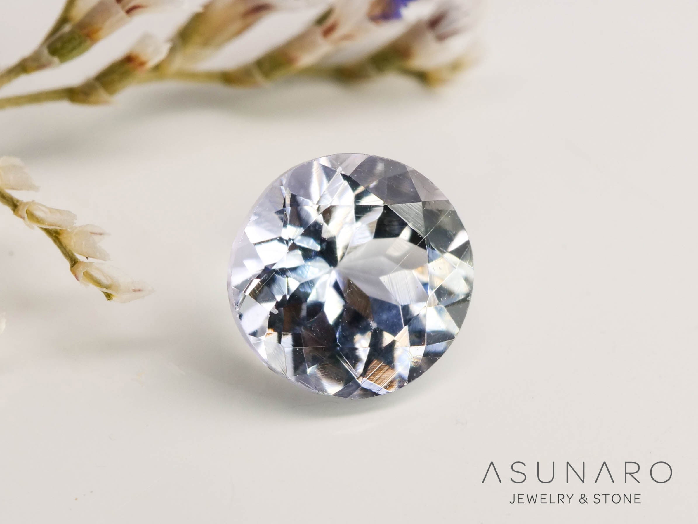 バイカラーゾイサイト（タンザナイト）ラウンドカット　タンザニア産　0.57ct【250130-1791】