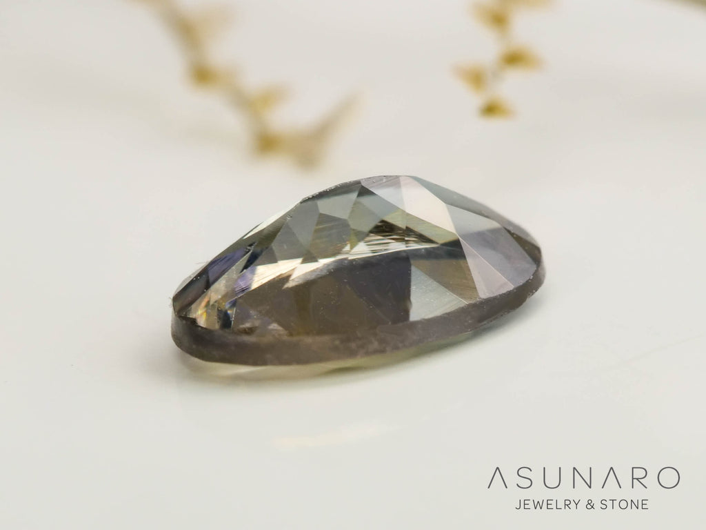 バイカラーゾイサイト（タンザナイト）オーバルカット　タンザニア産　0.46ct【250130-1792】