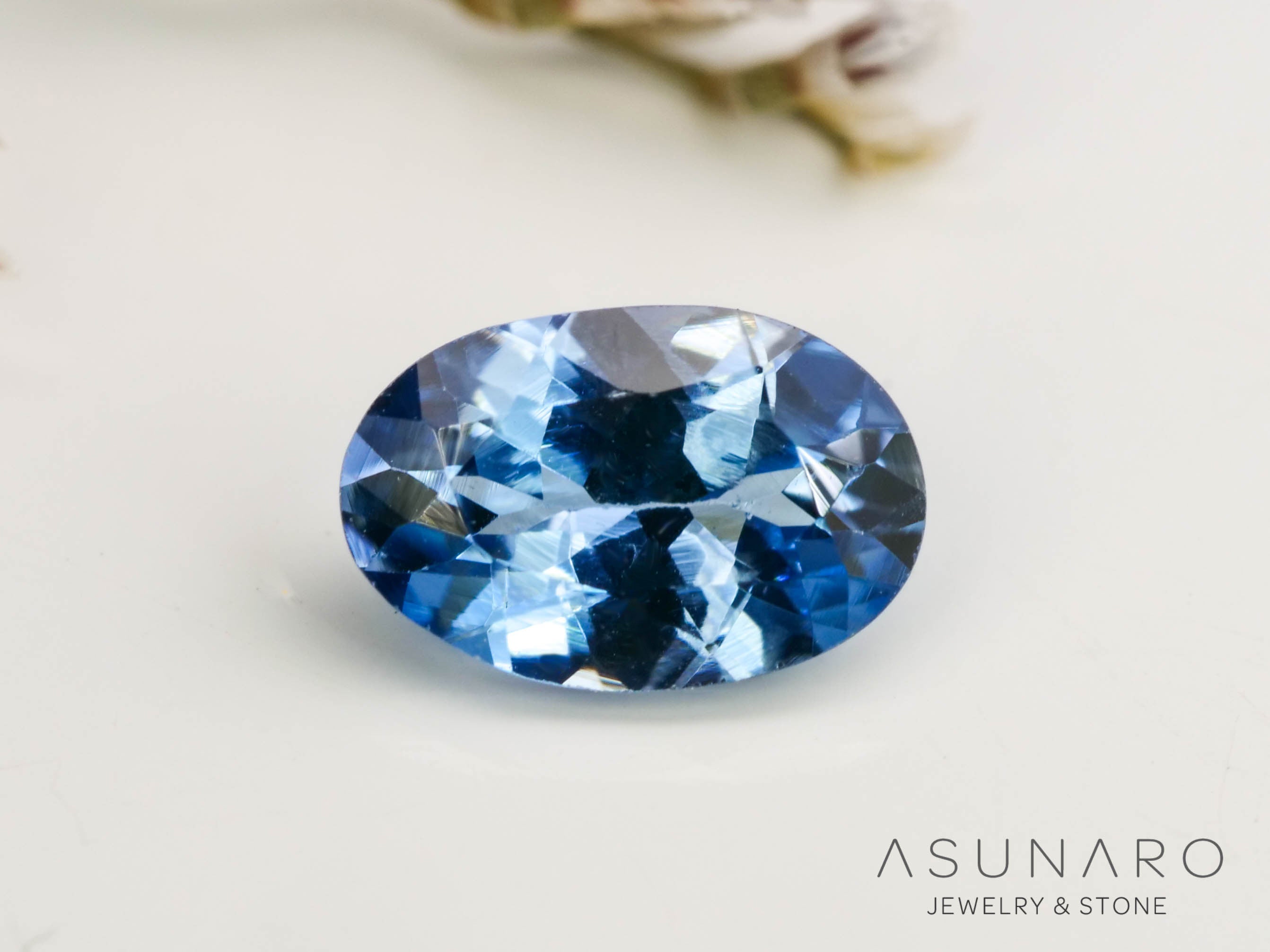 バイカラーゾイサイト（タンザナイト）オーバルカット　タンザニア産　0.47ct【250130-1793】