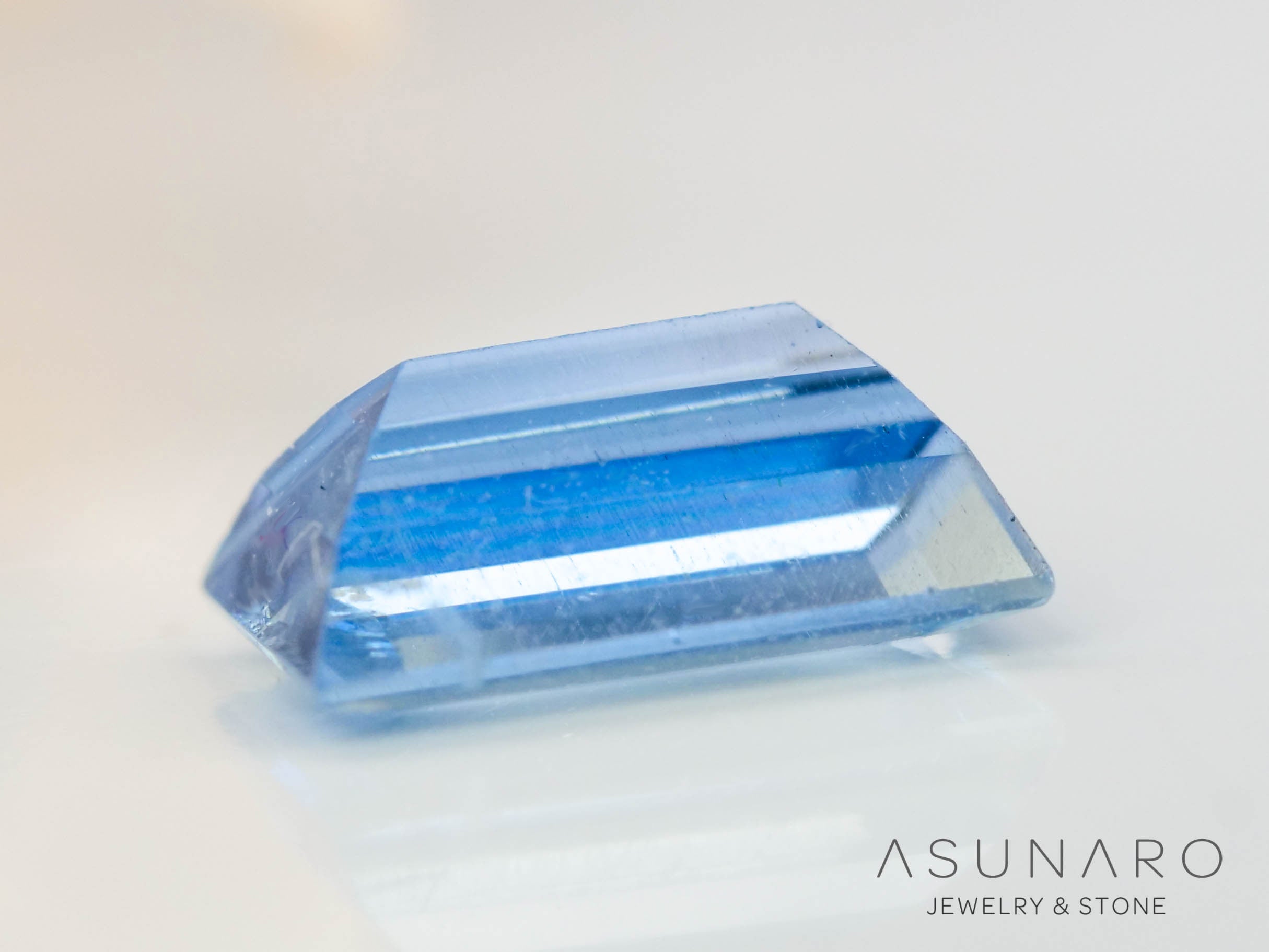 タトゥーアクアマリン  スクエアカット　ブラジル・タトゥー鉱山産　0.36ct【240705-2156】