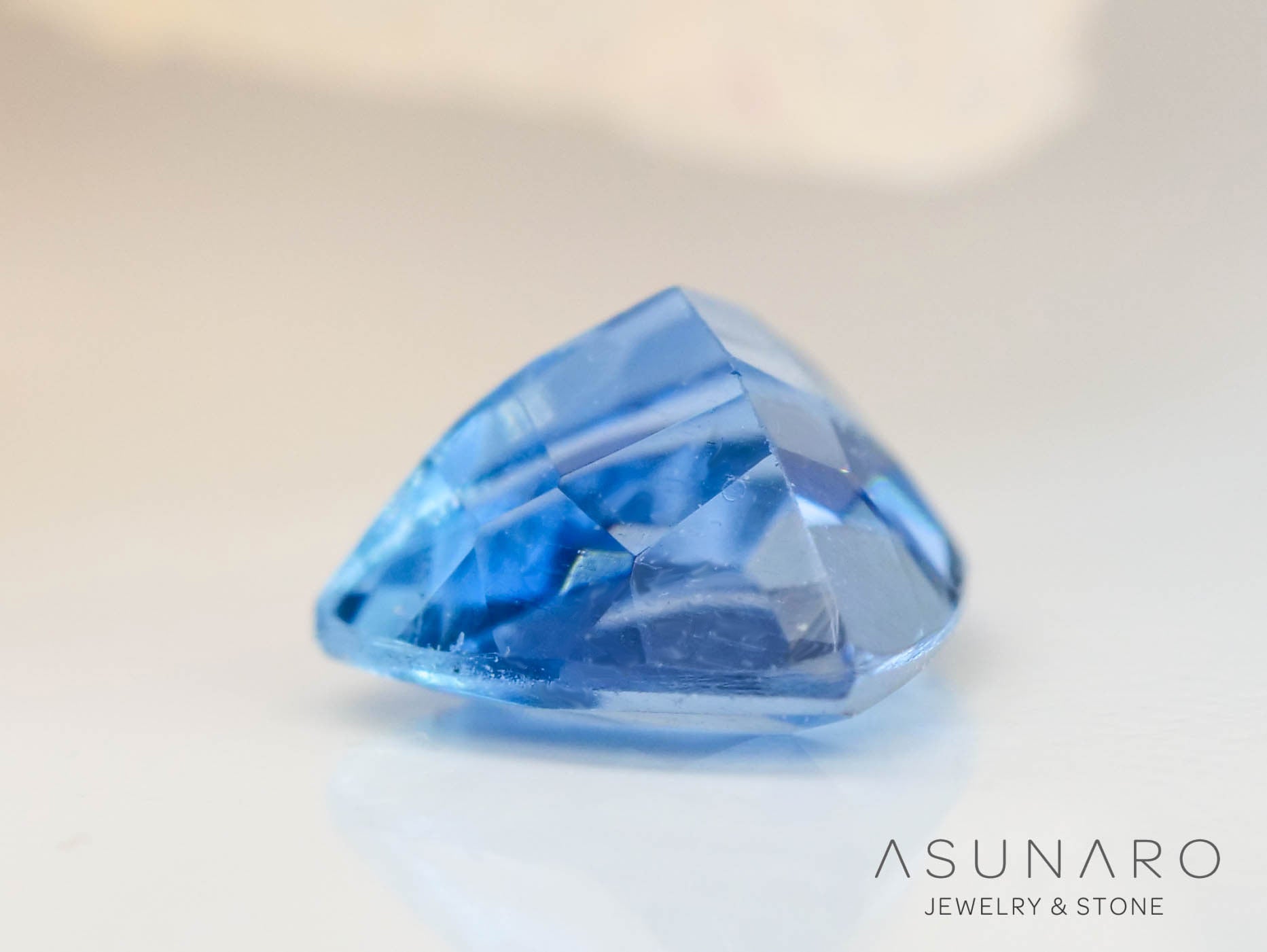 タトゥーアクアマリン トリリアントカット ブラジル・タトゥー鉱山産