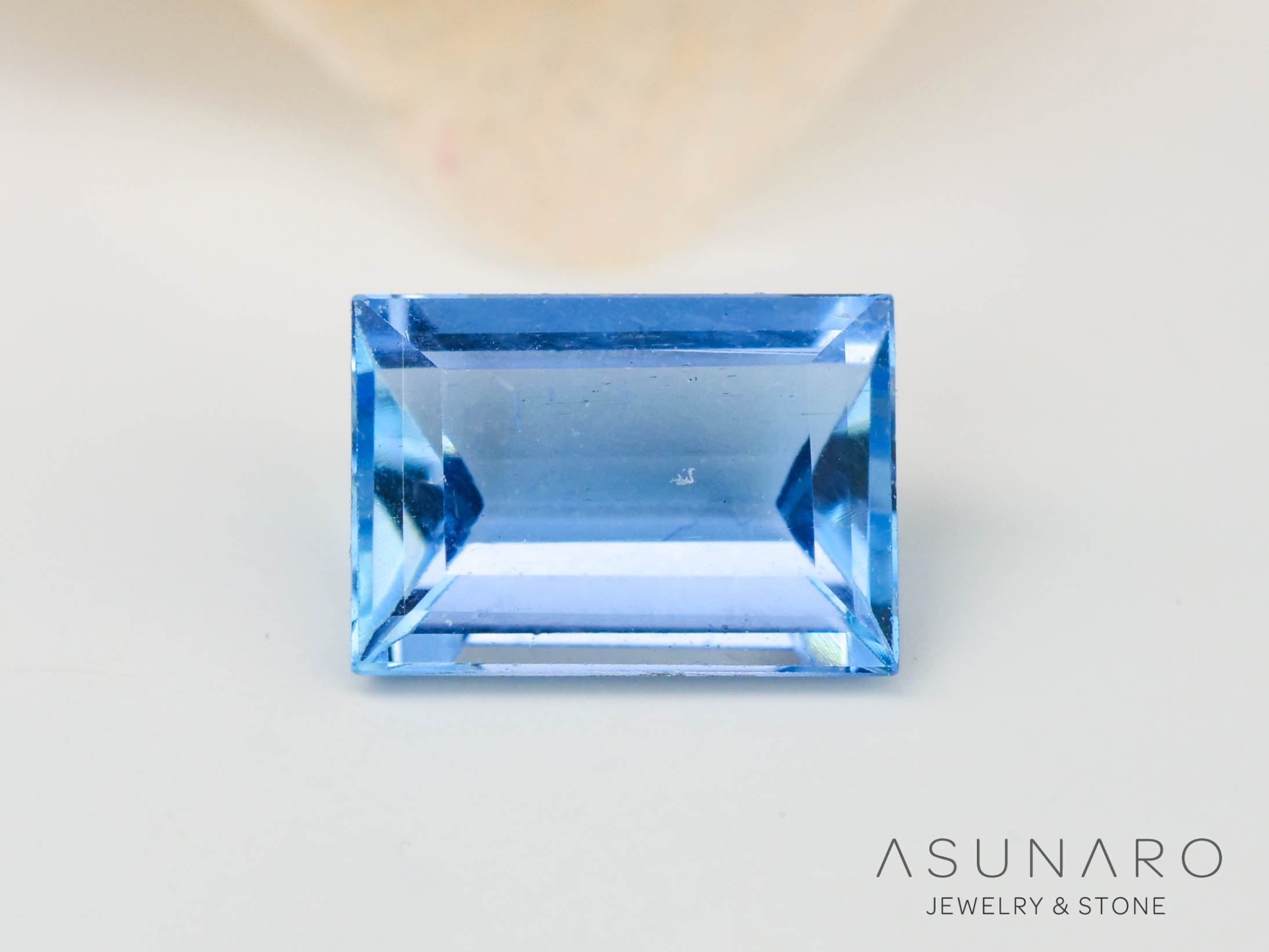 タトゥーアクアマリン  トリリアントカット　ブラジル・タトゥー鉱山産　0.24ct【240705-2157】