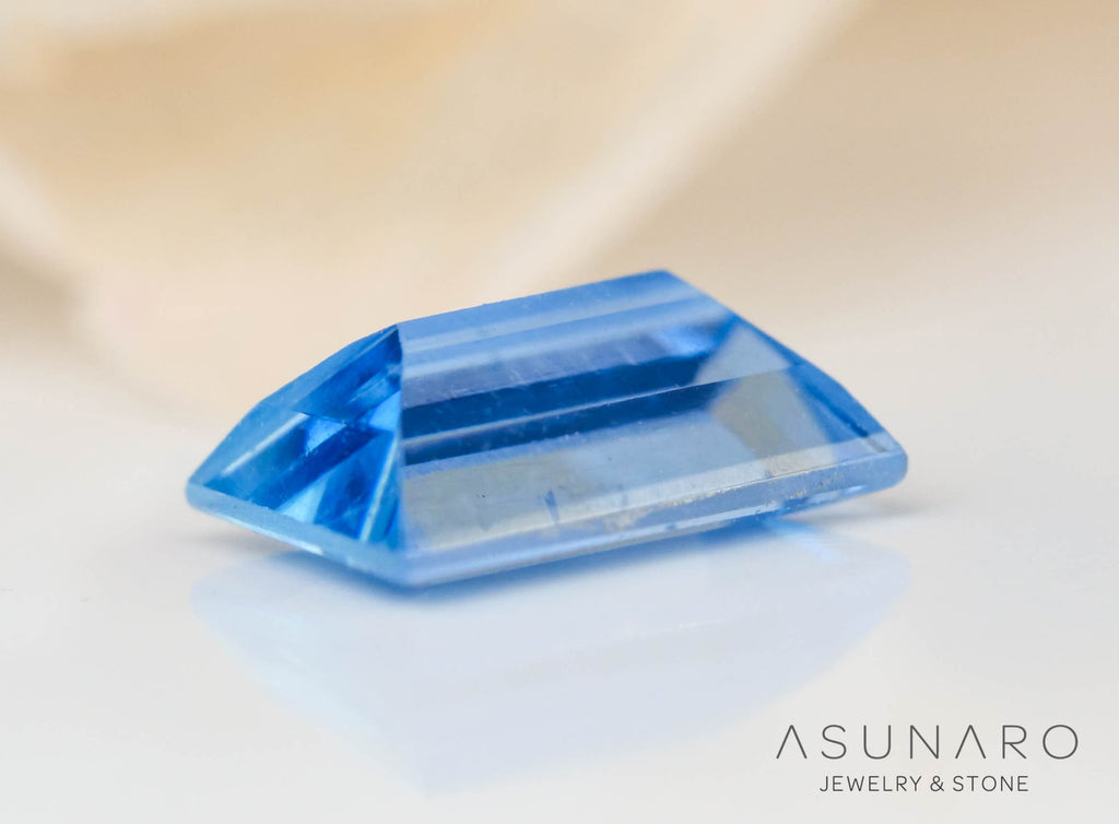 タトゥーアクアマリン  トリリアントカット　ブラジル・タトゥー鉱山産　0.24ct【240705-2157】