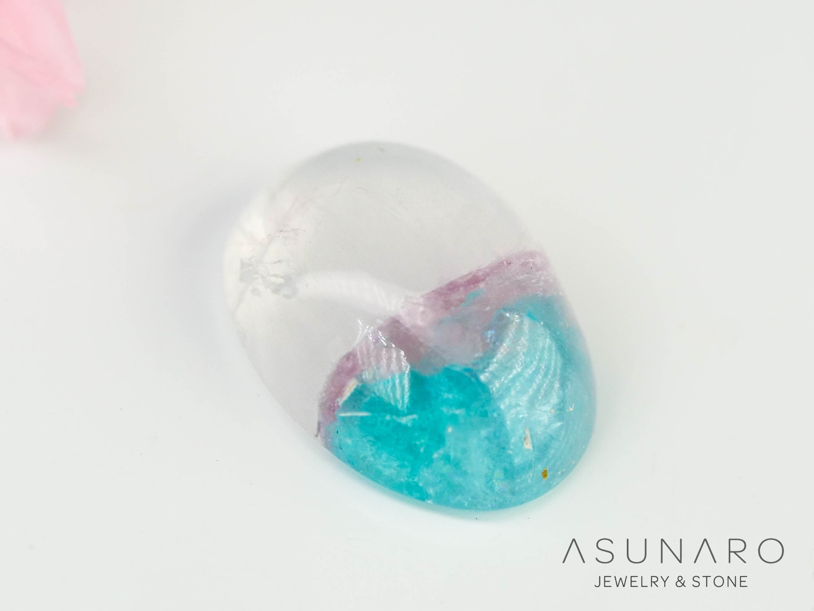 パライバトルマリンインクォーツ　カボション　ブラジル産 　0.68ct 【240523-2224】