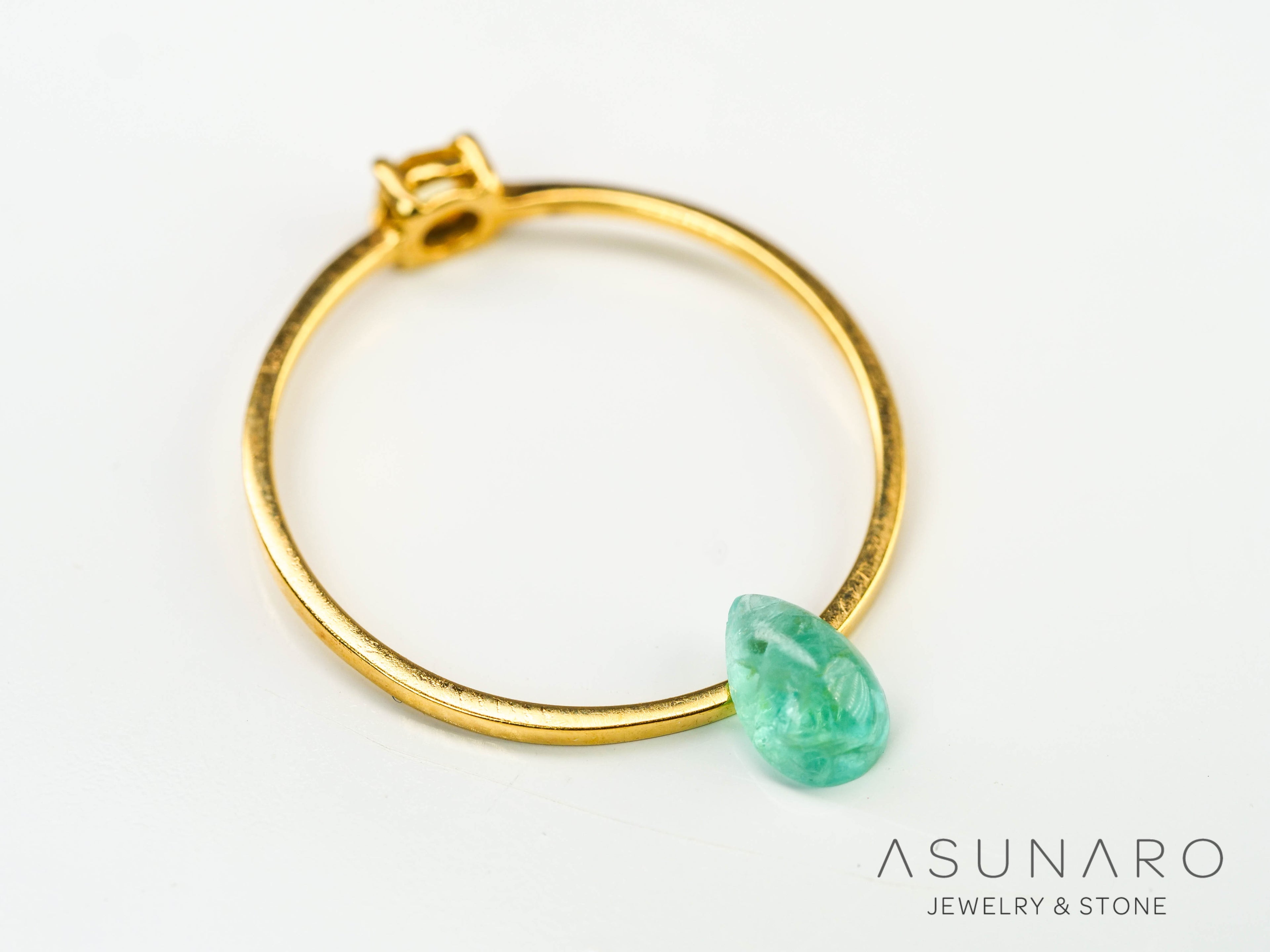 パライバトルマリン　カボション　 ブラジル産　0.40ct 【240523-2216】