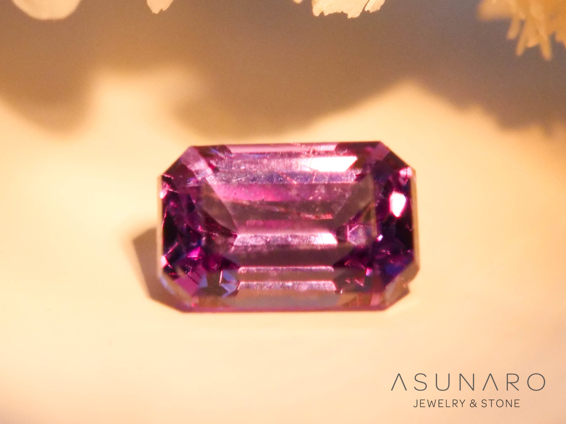 ベキリーブルーガーネット　エメラルドカット　 マダガスカル産　0.13ct【240612-2241】