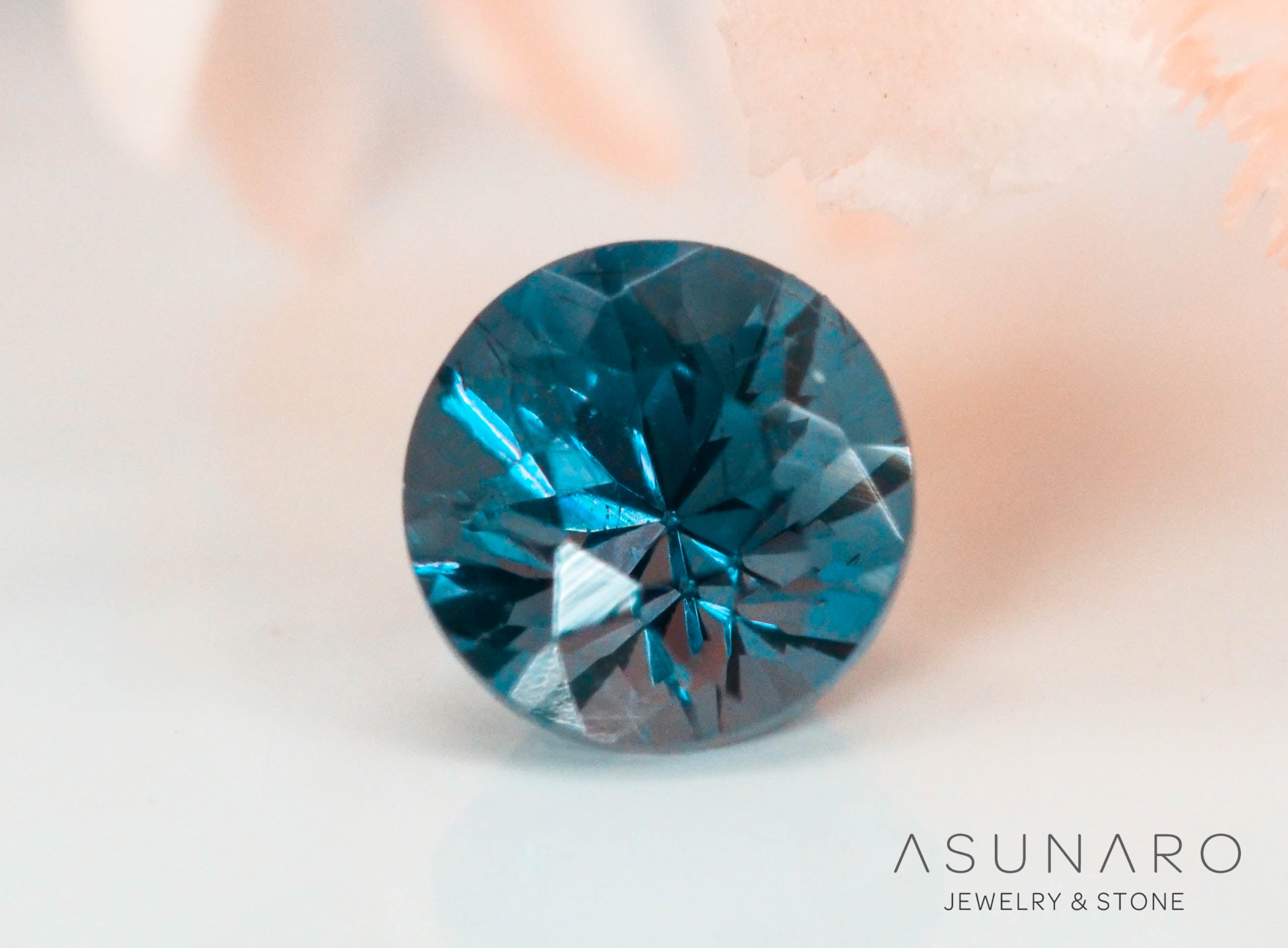 ベキリーブルーガーネット　ラウンドカット　 マダガスカル産　0.24ct【240612-2243】