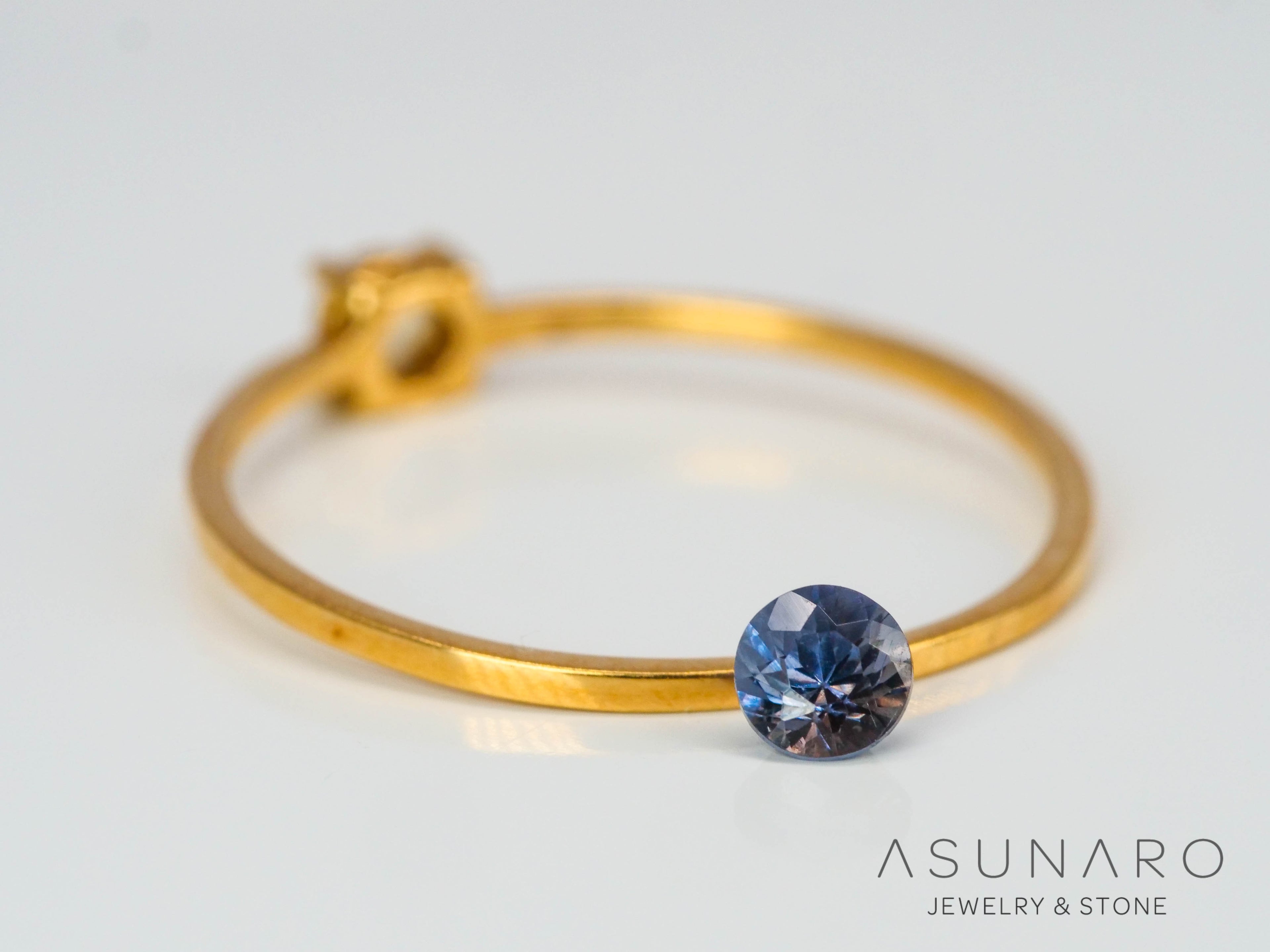 ベキリーブルーガーネット　ラウンドカット　 マダガスカル産　0.24ct【240612-2243】