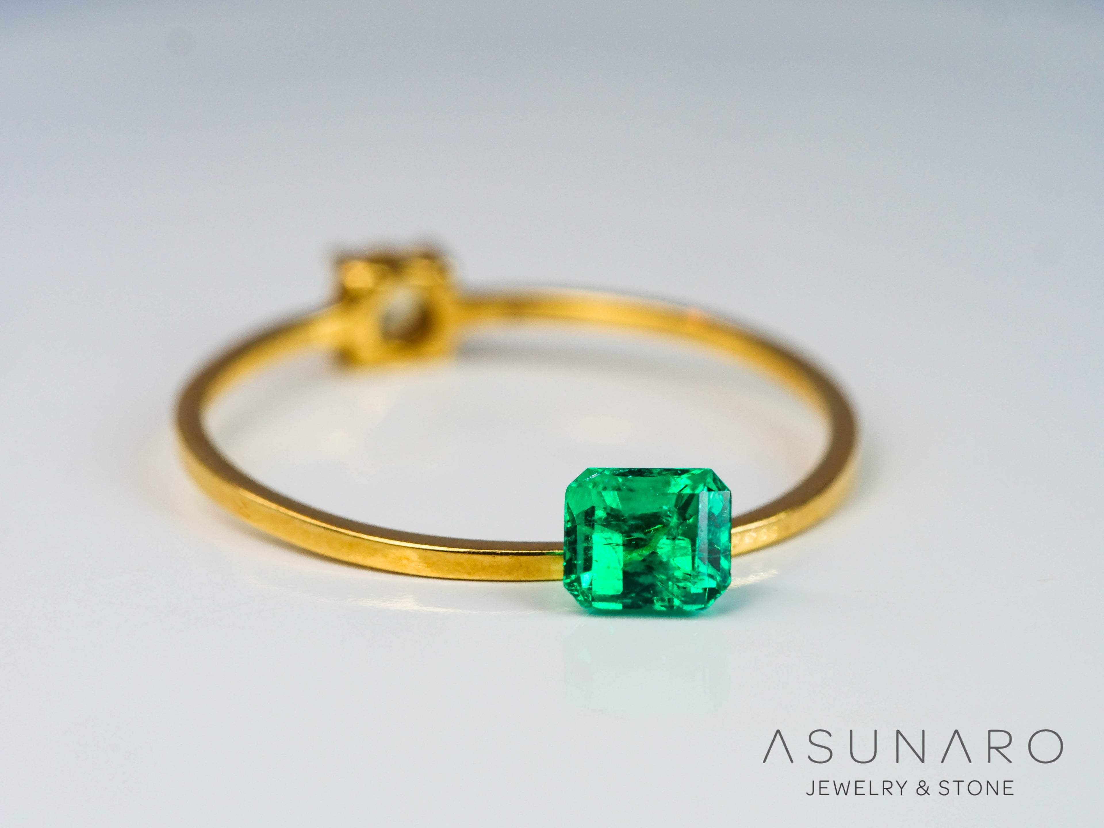 エメラルド　コロンビア産　0.31ct【240726-2294】