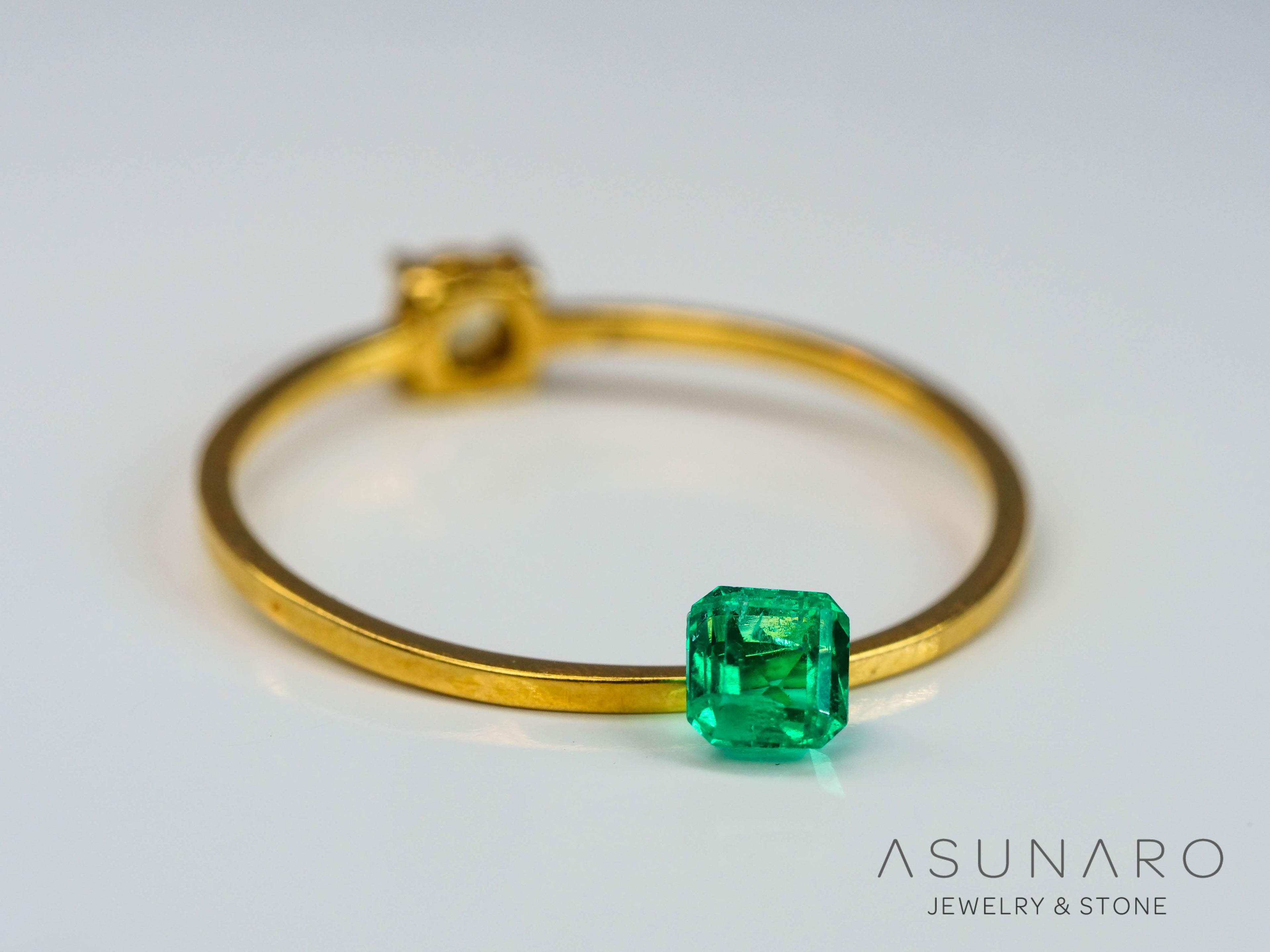 エメラルド　コロンビア産　0.23ct【240726-2300】