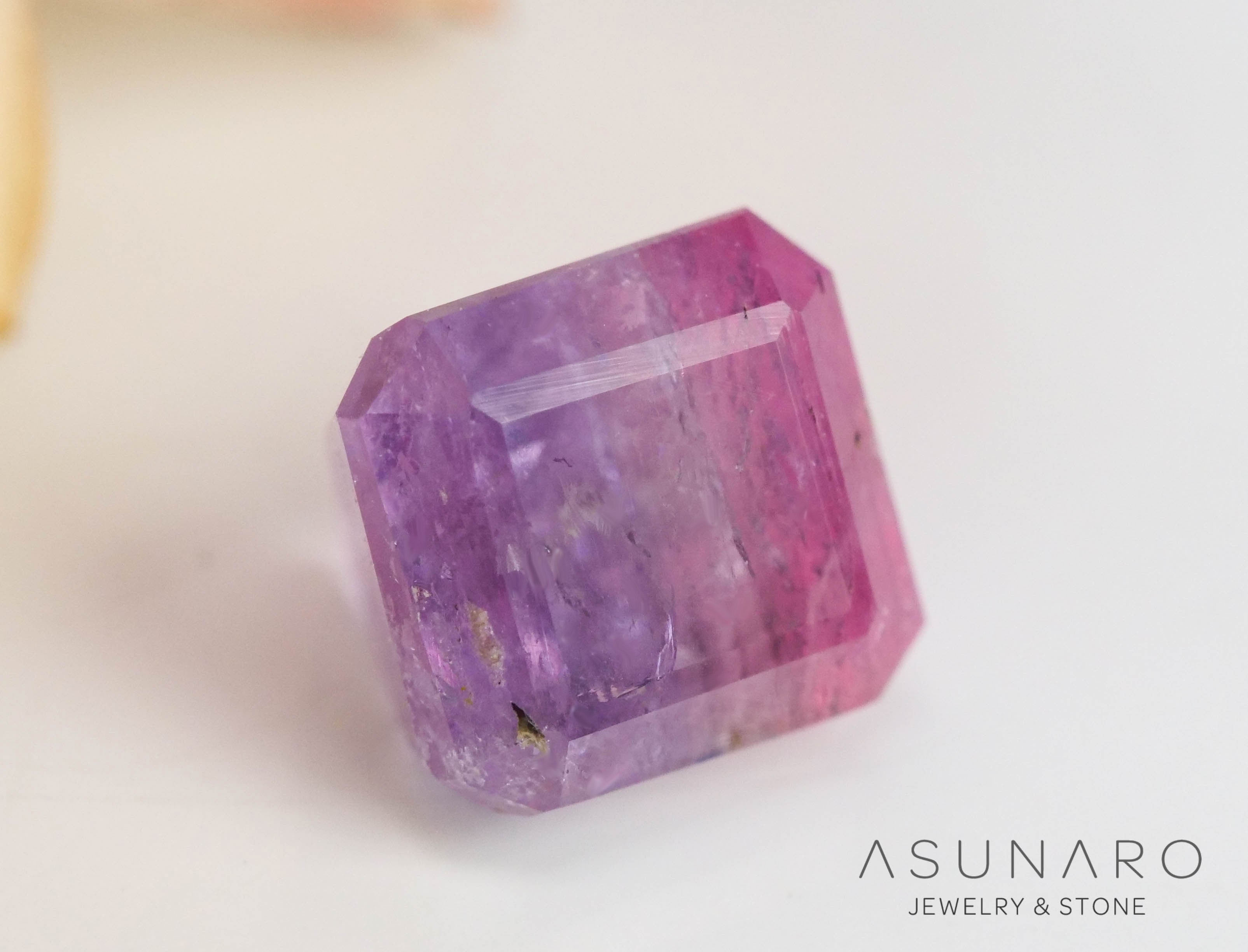 ライラックバイカラートルマリン エメラルドカット アフガニスタン産