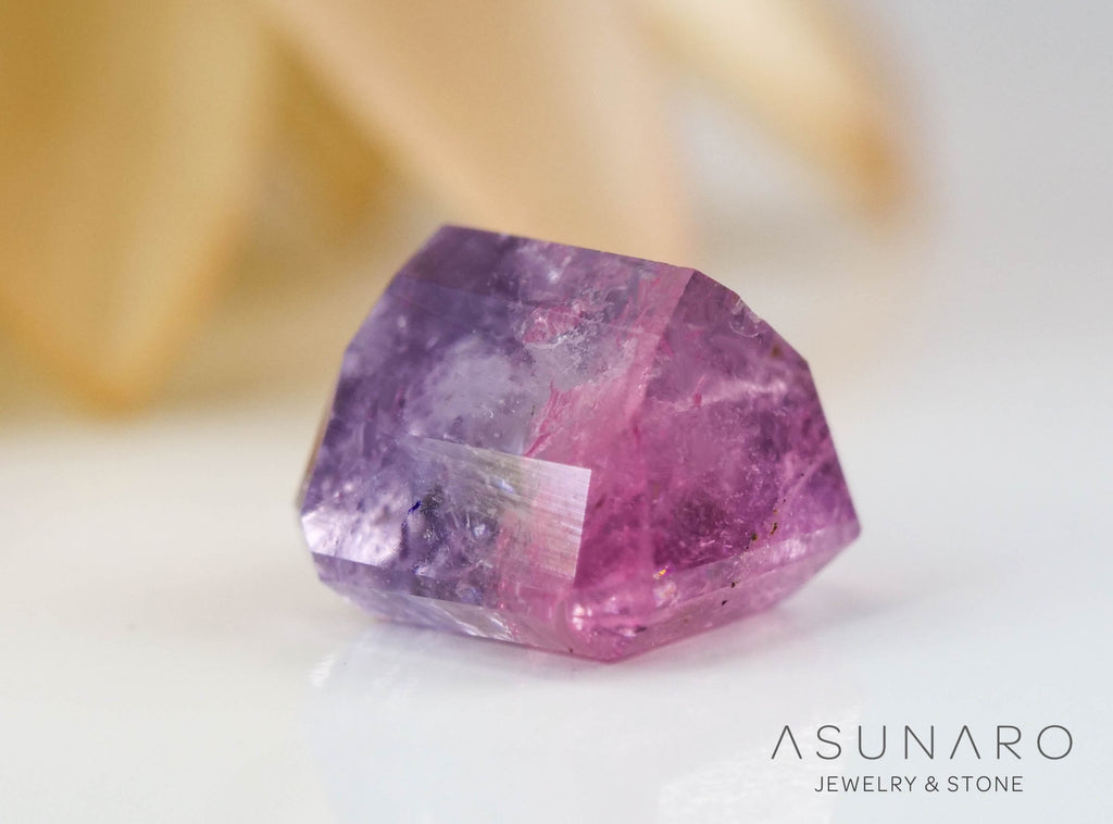 ライラックバイカラートルマリン　エメラルドカット　アフガニスタン産　0.68ct【240802-2304】